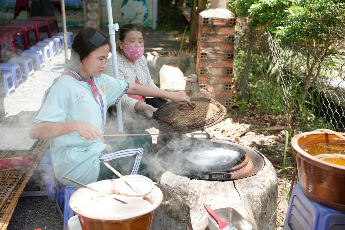 Học sinh TP.HCM tham quan, trải nghiệm nông nghiệp công nghệ cao