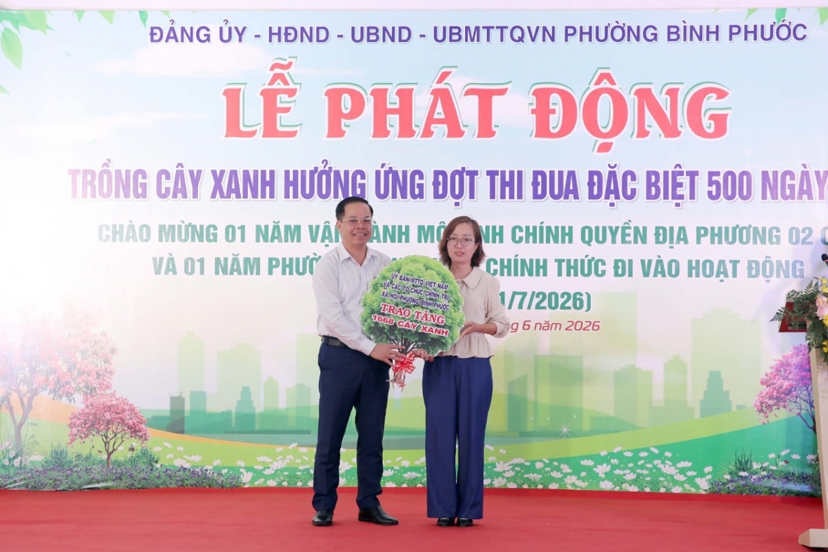 Phát động trồng 2.500 cây xanh, phường Bình Phước vun đắp lá phổi xanh cho đô thị Phát động trồng 2.500 cây xanh, phường Bình Phước vun đắp lá phổi xanh cho đô thị