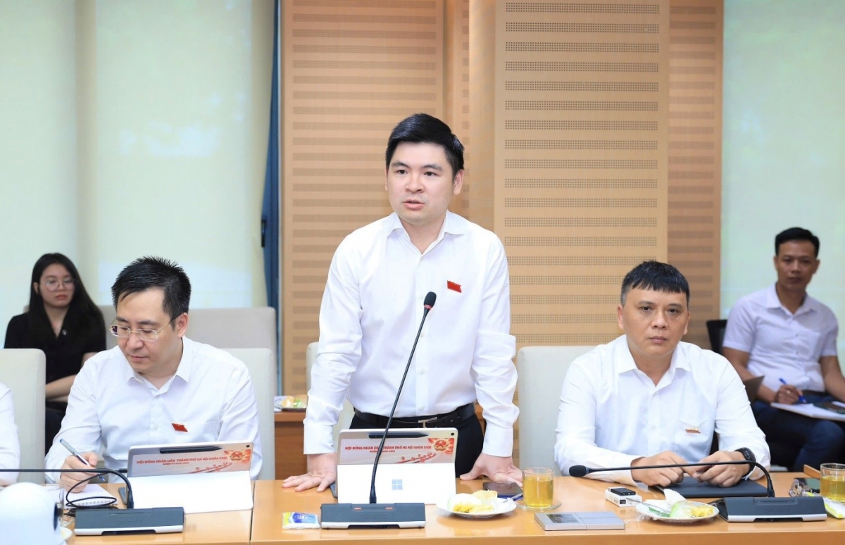 Ông Đỗ Vinh Quang tại kỳ họp HĐND TP. Hà Nội