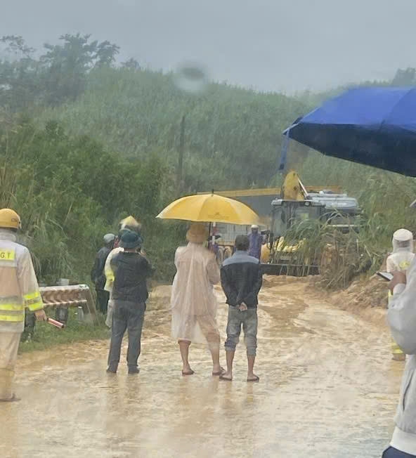 Công an xã Cư Prao chủ động phương án ứng phó thiên tai, bảo vệ môi trường và đời sống người dân