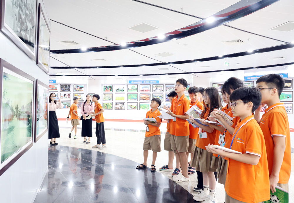Khai mạc triển lãm ảnh “Bắc Ninh xưa và nay”