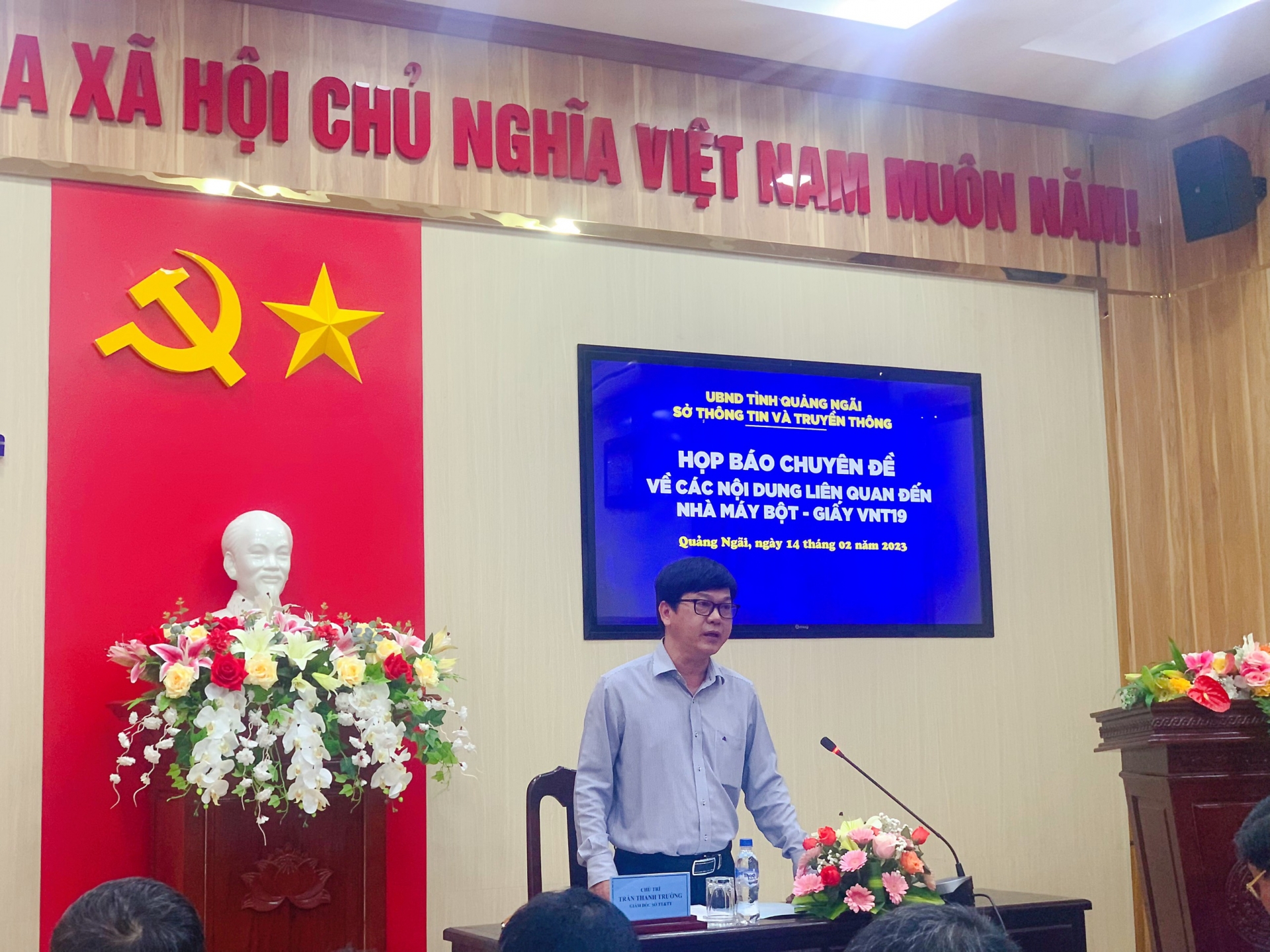 Ông Trần Thanh Trường, Giám đốc sở Thông tin và Truyền Thông tỉnh Quảng Ngãi chủ trì buổi họp báo.