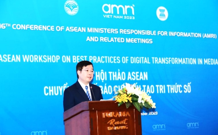  Thứ trưởng Thông tin và Truyền thông Nguyễn Thanh Lâm phát biểu khai mạc Hội thảo.