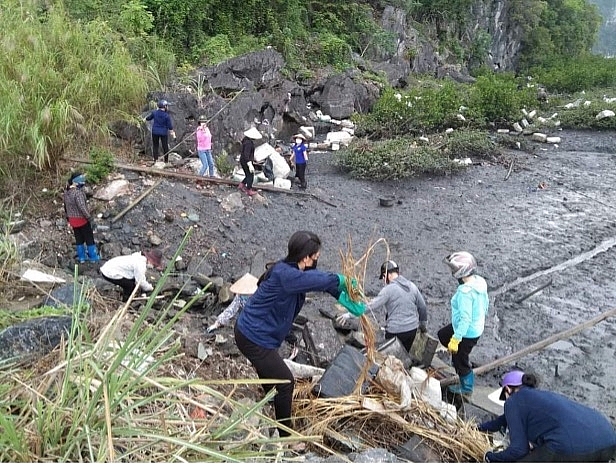 Lan tỏa những hành động bảo vệ môi trường của phụ nữ thành phố Hạ Long Lan tỏa những hành động bảo vệ môi trường của phụ nữ thành phố Hạ Long