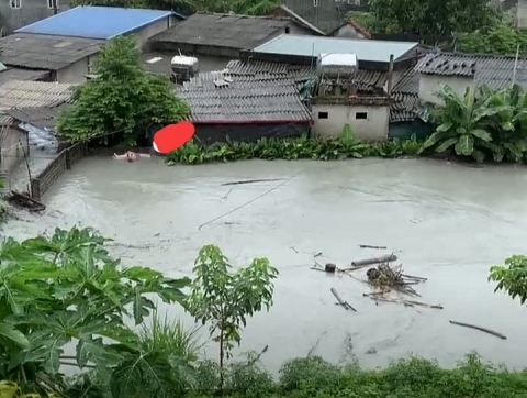 Lào Cai: Vỡ đập hồ chứa nước thải Công ty Cổ phần Đồng Tả Phời