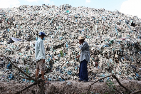 Bãi rác quá tải gây ô nhiễm môi trường tại Tây Ninh