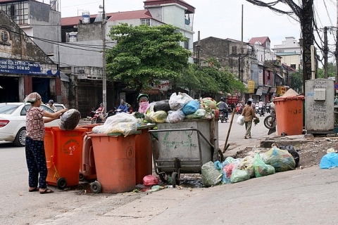 Quản lý rác thải đô thị: Người gây ô nhiễm phải trả tiền