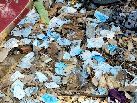 “Sức ép” từ rác thải khẩu trang y tế