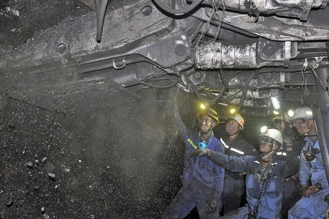 Than Hà Lầm: Tiên phong ứng dụng cơ giới hóa trong sản xuất than