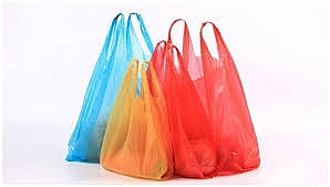 Lượng túi nhựa dùng một lần tại Anh giảm 95% trong 5 năm