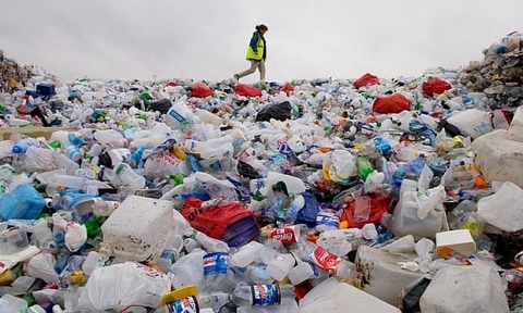 Tiếp tục phát động phong trào thi đua chống rác thải nhựa