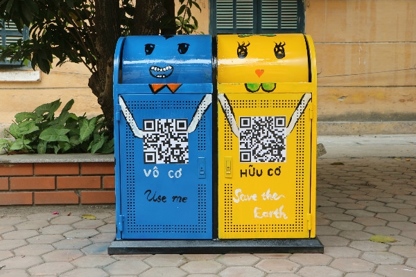 Thùng rác “khoác áo mới” truyền thông điệp phân loại rác tại nguồn