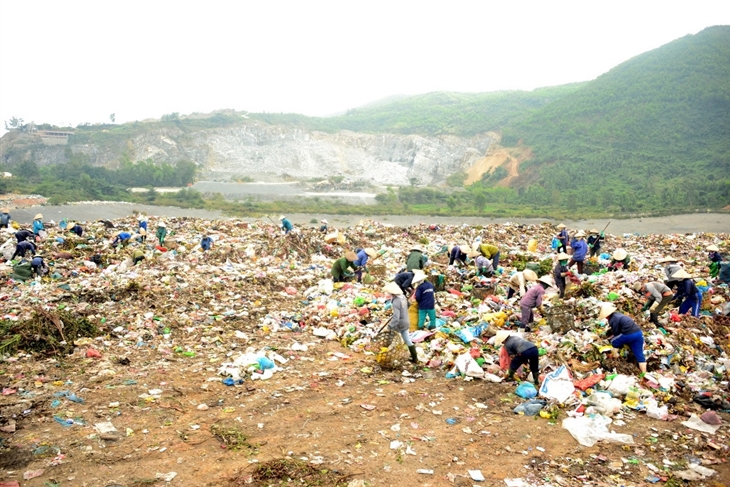 Đà Nẵng: Triển khai phân loại rác thải rắn trên toàn thành phố