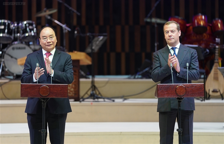 Thủ tướng Việt Nam và Nga dự lễ khai mạc “Năm chéo”