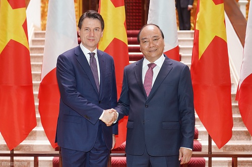 Thủ tướng Nguyễn Xuân Phúc hội đàm với Thủ tướng Italy