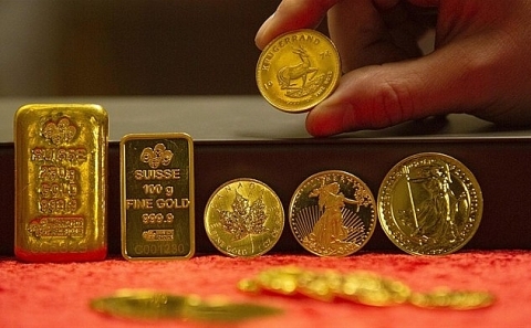 Giá vàng hôm nay 3/9: Vàng tiếp tục tăng, USD vững ở mức cao