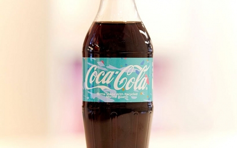 Coca Cola ra mắt chai tái chế từ rác thải nhựa đầu tiên trên thế giới
