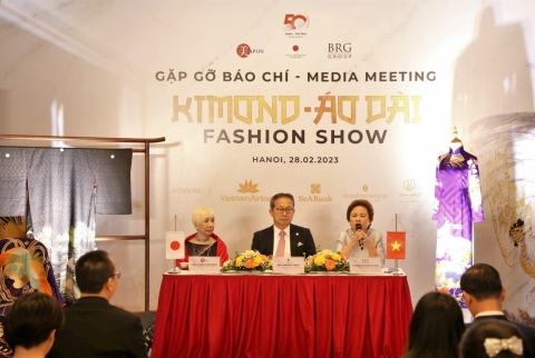 Kimono - Aodai Fashion Show: Chương trình giao lưu văn hóa nghệ thuật kỷ niệm 50 năm quan hệ Việt Nam – Nhật Bản