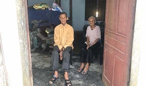 Hà Tĩnh: Vợ chồng cụ ông 90 tuổi xin rút khỏi hộ nghèo nhường cho các hộ khác