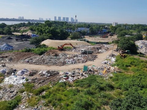 Hà Nội: Dừng xây dựng, triển khai Đề án thu gom chất thải rắn nguy hại đến năm 2025