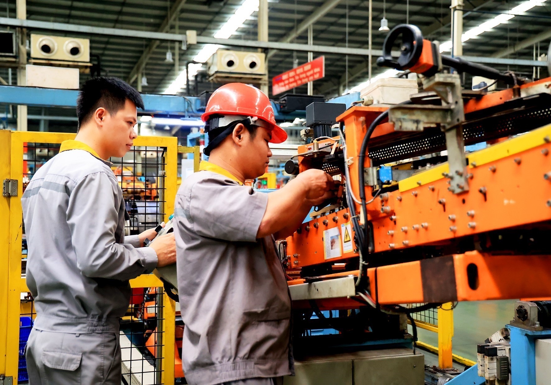 Toàn cảnh kinh tế Việt Nam 5 tháng đầu năm 2023