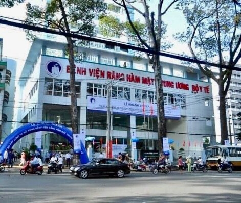 Bệnh viện Răng Hàm Mặt Trung ương TP. Hồ Chí Minh: “Giữ gìn, tôn vinh nụ cười và môi trường y tế xanh- sạch- đẹp”
