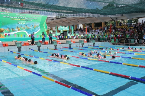 Khai mạc Giải Bơi cứu đuối Thanh thiếu nhi toàn quốc "Đường đua xanh"