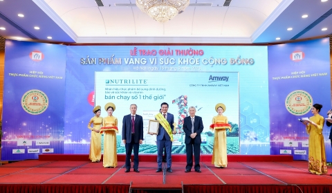 Amway Việt Nam lần thứ 11 được vinh danh tại giải thưởng “Sản phẩm vàng vì sức khoẻ cộng đồng”