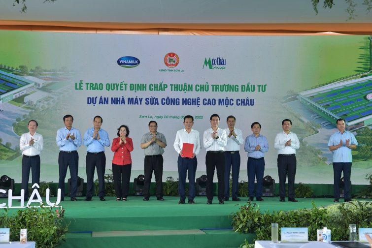 Thiên đường sữa trên thảo nguyên xanh Mộc Châu, dự án “khủng” của 2 ông lớn ngành sữa Thiên đường sữa trên thảo nguyên xanh Mộc Châu, dự án “khủng” của 2 ông lớn ngành sữa