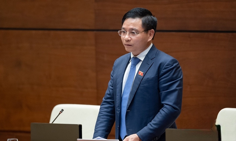 Bộ trưởng Bộ Giao thông Vận tải Nguyễn Văn Thắng trả lời chất vấn