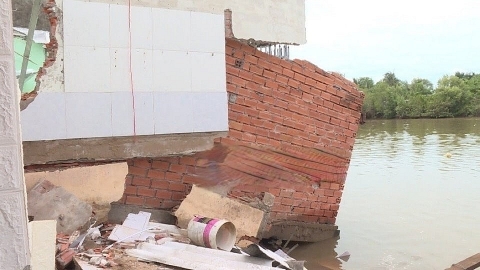 Thị xã Giá Rai (Bạc Liêu): 96 căn nhà bị thiệt hại do sạt lở trong hai ngày liên tiếp