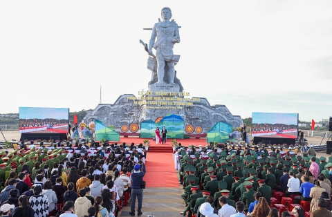Đắk Nông: Khánh thành tượng đài người anh hùng dân tộc N’Trang Lơng