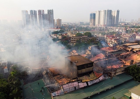 Bộ Tài nguyên Môi trường khuyến cáo người dân sau vụ cháy nhà máy Rạng Đông
