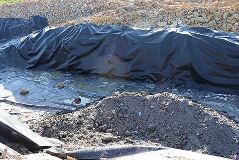 Cần xử lý nghiêm tình trạng đào, đổ chất thải tại Văn Môn