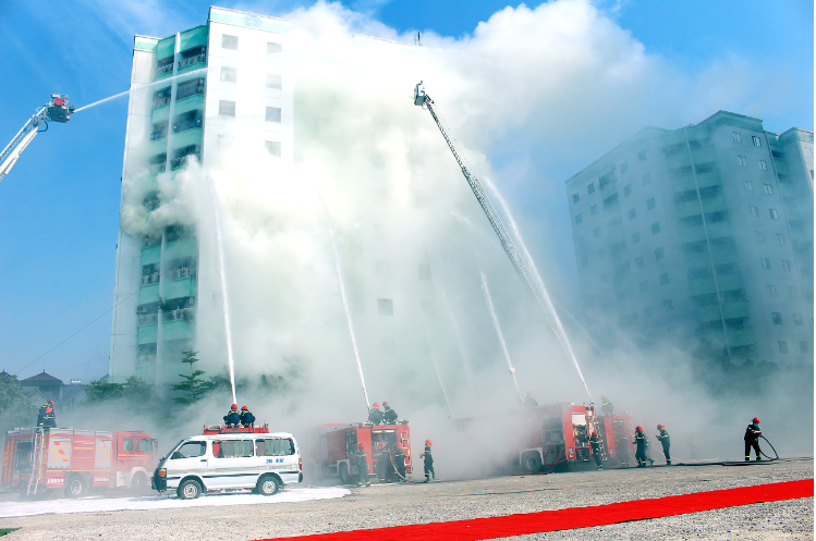 Thành phố Vĩnh Yên diễn tập phương án chữa cháy, cứu nạn, cứu hộ