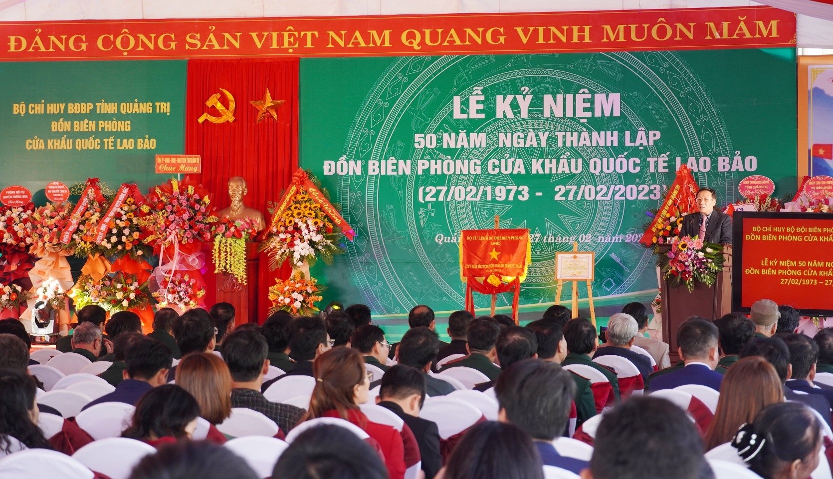 Đồn Biên phòng cửa khẩu quốc tế Lao Bảo tổ chức lễ kỷ niệm 50 năm thành lập.