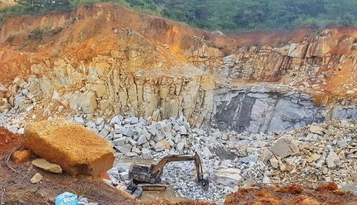 Lâm Đồng: Công ty Khoáng sản và vật liệu xây dựng Lâm Đồng phải chấp hành nghiêm pháp luật Lâm Đồng: Công ty Khoáng sản và vật liệu xây dựng Lâm Đồng phải chấp hành nghiêm pháp luật