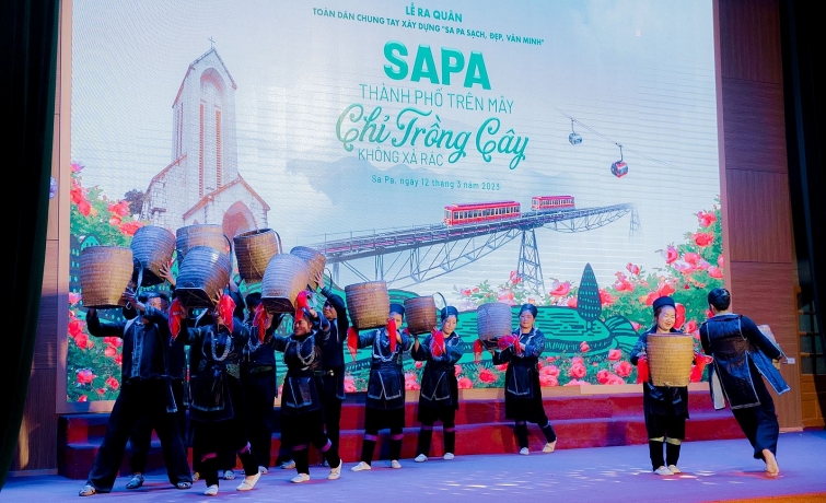 Lào Cai phát triển du lịch gắn với bảo vệ môi trường bền vững Lào Cai phát triển du lịch gắn với bảo vệ môi trường bền vững