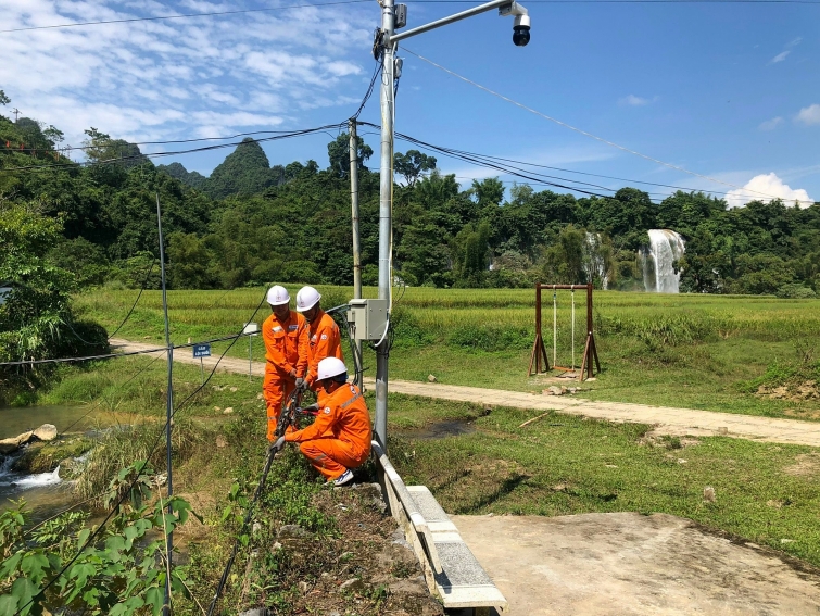 Công ty Điện lực Cao Bằng: Đảm bảo cấp điện cho Tuần Văn hóa, Thể thao, Du lịch tỉnh Cao Bằng năm 2023 Công ty Điện lực Cao Bằng: Đảm bảo cấp điện cho Tuần Văn hóa, Thể thao, Du lịch tỉnh Cao Bằng năm 2023