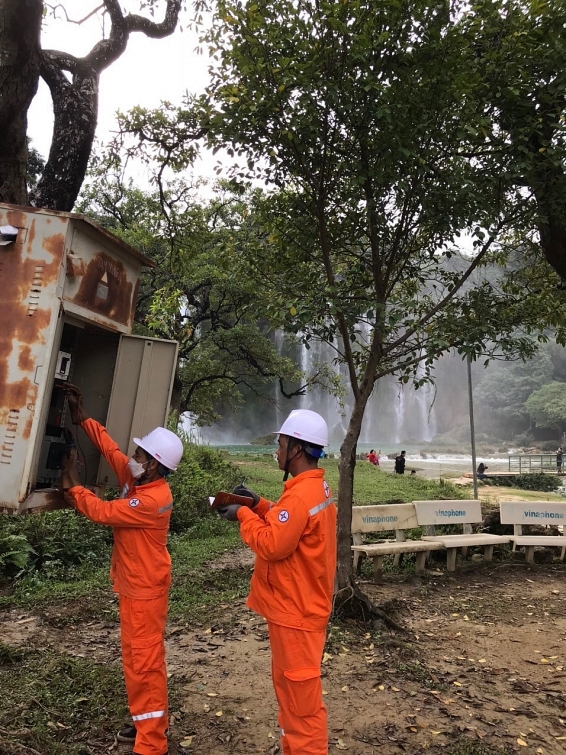 Công ty Điện lực Cao Bằng: Đảm bảo cấp điện cho Tuần Văn hóa, Thể thao, Du lịch tỉnh Cao Bằng năm 2023 Công ty Điện lực Cao Bằng: Đảm bảo cấp điện cho Tuần Văn hóa, Thể thao, Du lịch tỉnh Cao Bằng năm 2023