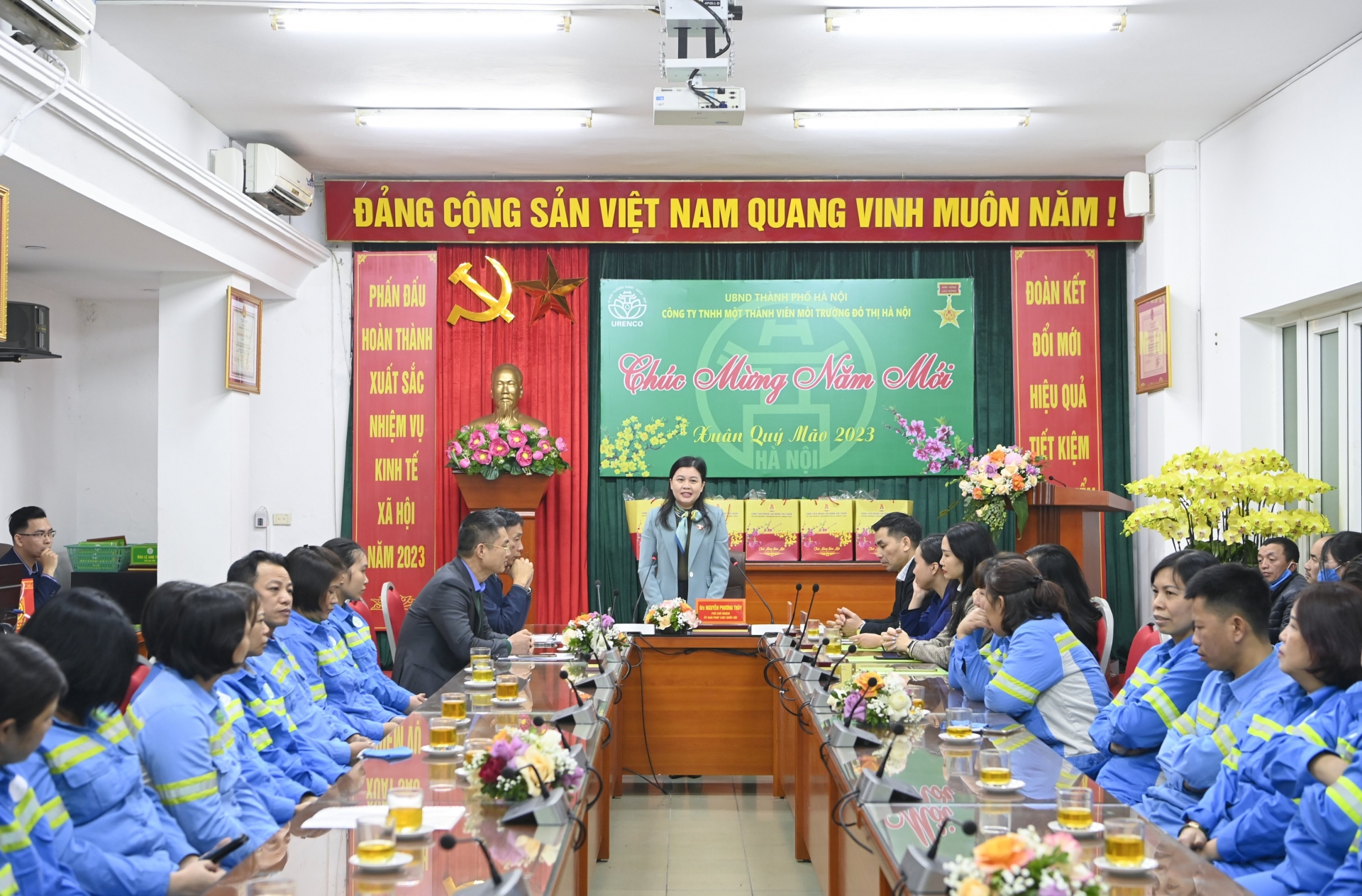 Ủy ban Pháp luật Quốc hội thăm và chúc tết Công ty TNHH MTV Môi trường đô thị Hà Nội