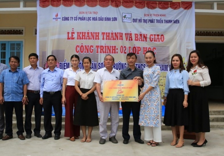 BSR bàn giao công trình 2 lớp học Trường Tiểu học và Trung học Cơ sở Sơn Nham