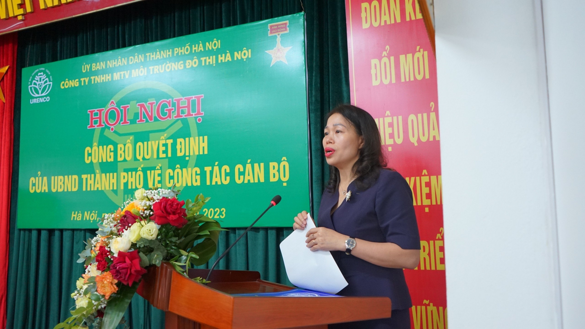 Trao Quyết định bổ nhiệm Chủ tịch HĐTV Công ty TNHH MTV Môi trường Đô thị Hà Nội Trao Quyết định bổ nhiệm Chủ tịch HĐTV Công ty TNHH MTV Môi trường Đô thị Hà Nội