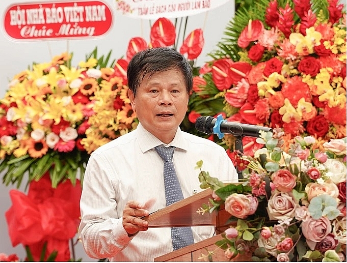 Nhà báo Trần Trọng Dũng, Phó chủ tịch Hội Nhà báo Việt Nam phát biểu tại lễ khai mạc.