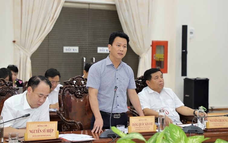 Bộ trưởng Bộ Tài nguyên và Môi trường Đặng Quốc Khánh phát biểu tại buổi làm việc.