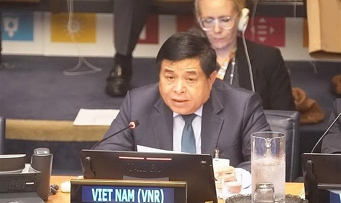 Bộ trưởng Nguyễn Chí Dũng trình bày báo cáo tại Diễn đàn Chính trị cấp cao về phát triển bền vững của Liên hợp quốc.