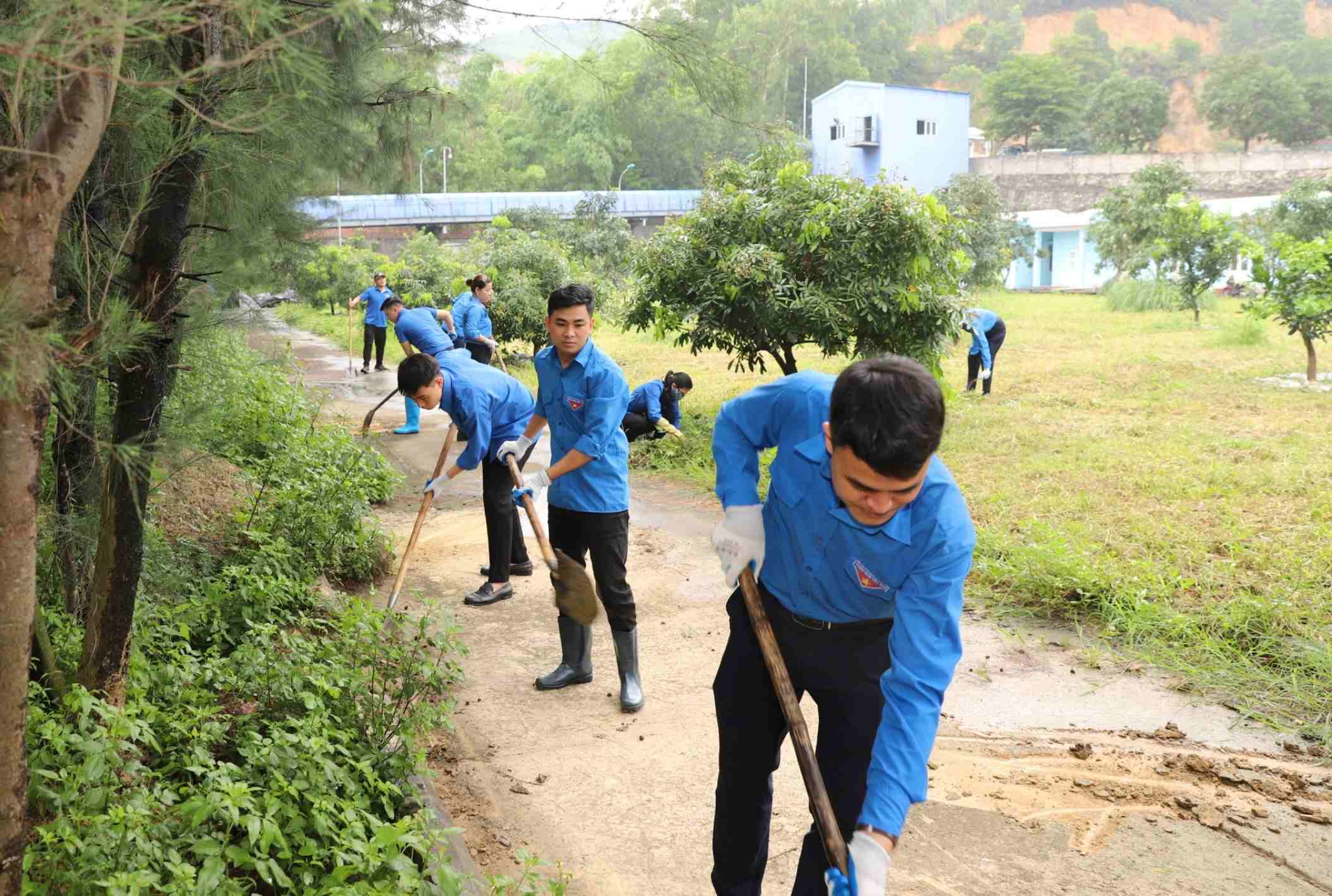 Đoàn TN Công ty Môi trường - TKV triển khai kế hoạch xây dựng môi trường “Sáng - Xanh - Sạch” và chiến dịch Thanh niên tình nguyện hè 2023