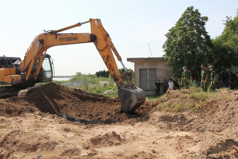 Hà Nam: Phát hiện hộ kinh doanh chôn lấp trái phép hơn 500 tấn chất thải