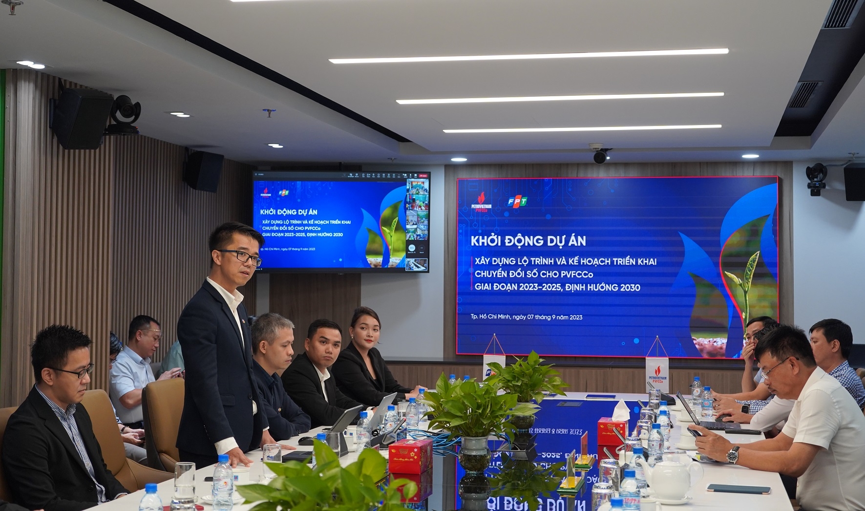 Tổng Công ty Phân bón và Hóa chất Dầu khí (PVFCCo) phối hợp với Tập đoàn FPT khởi động dự án chuyển đổi số toàn diện