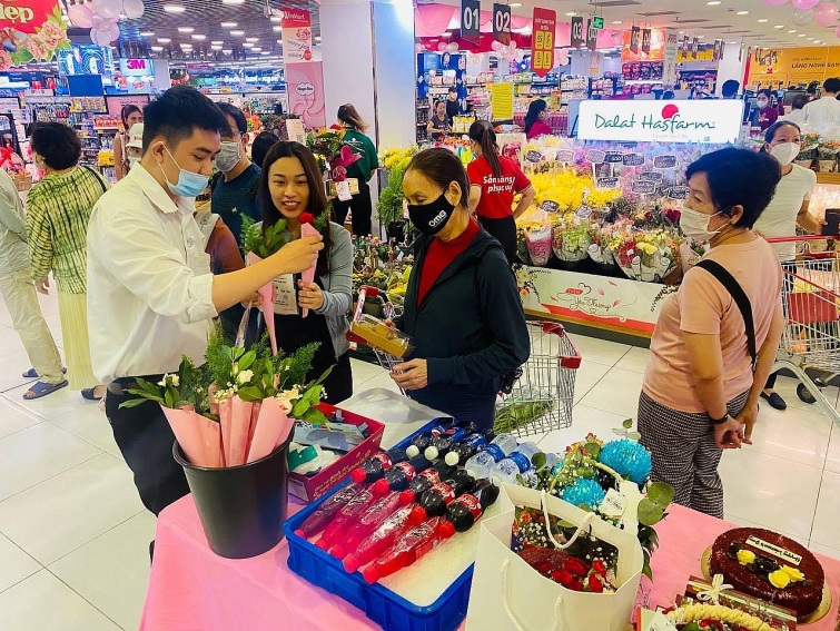 WinMart tri ân khách hàng nhân dịp kỷ niệm 8 năm thành lập WinMart tri ân khách hàng nhân dịp kỷ niệm 8 năm thành lập